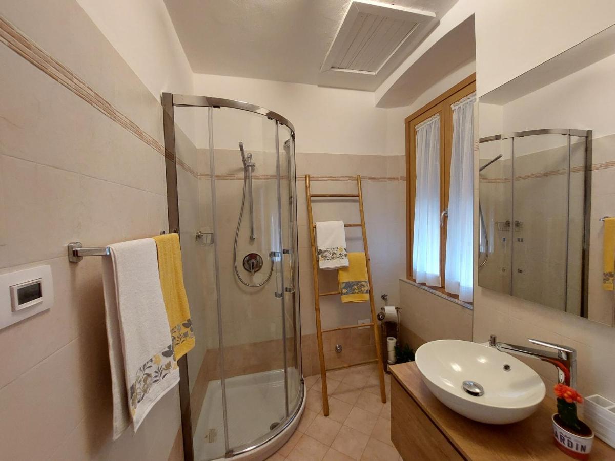 La Bougainville - Luxury Apartment 토르볼레 외부 사진